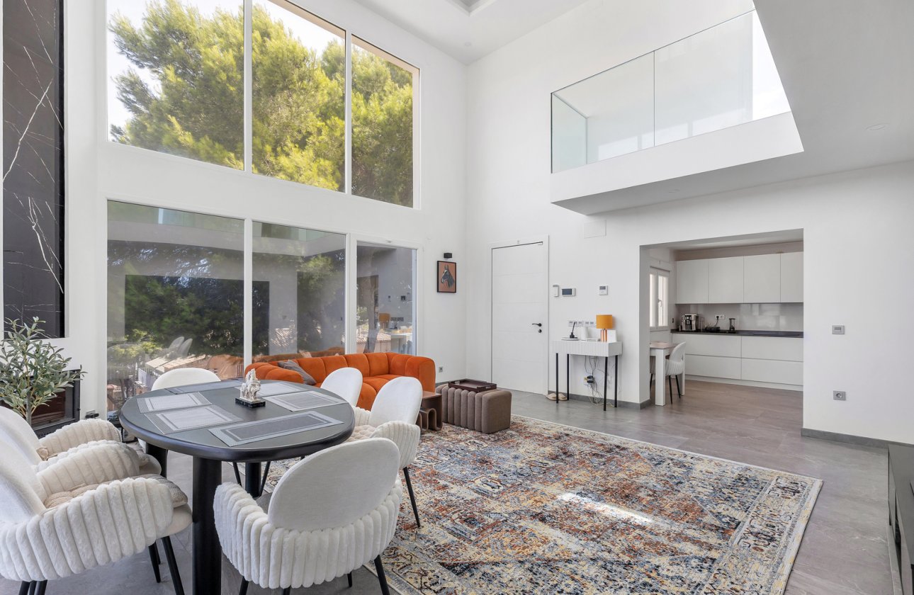 Resale - Villa -
Torrevieja - Costa Blanca