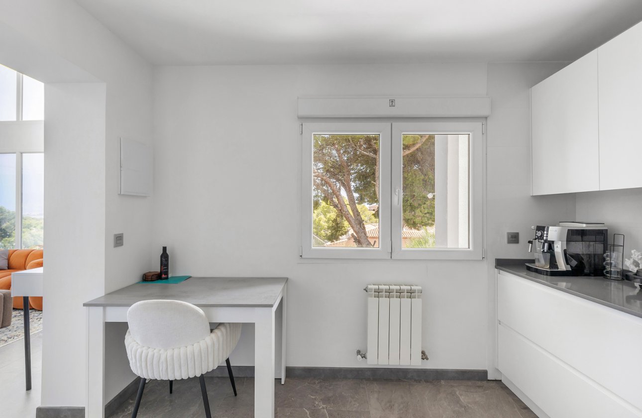 Resale - Villa -
Torrevieja - Costa Blanca