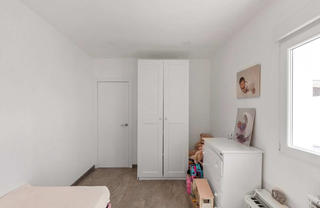 Resale - Villa -
Torrevieja - Costa Blanca