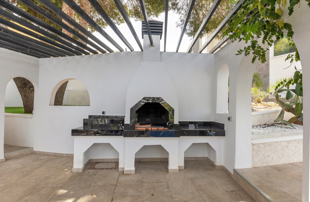 Resale - Villa -
Torrevieja - Costa Blanca