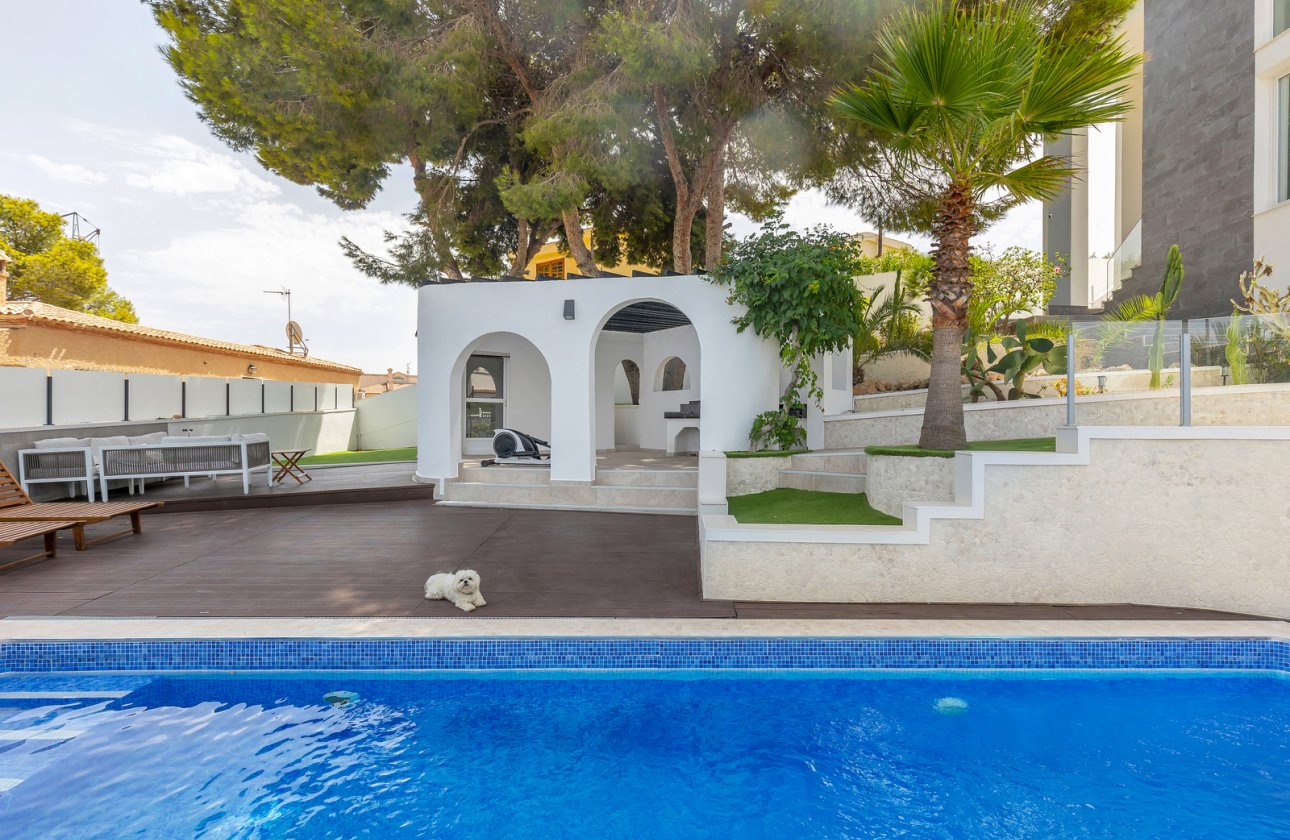 Resale - Villa -
Torrevieja - Costa Blanca
