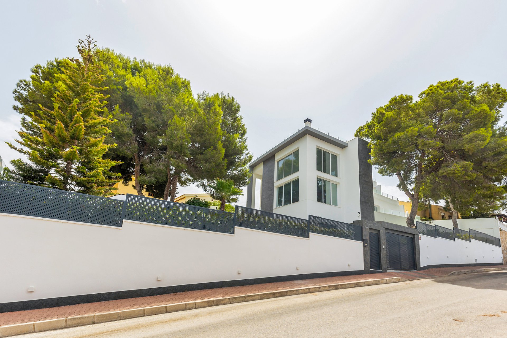 Resale - Villa -
Torrevieja - Costa Blanca