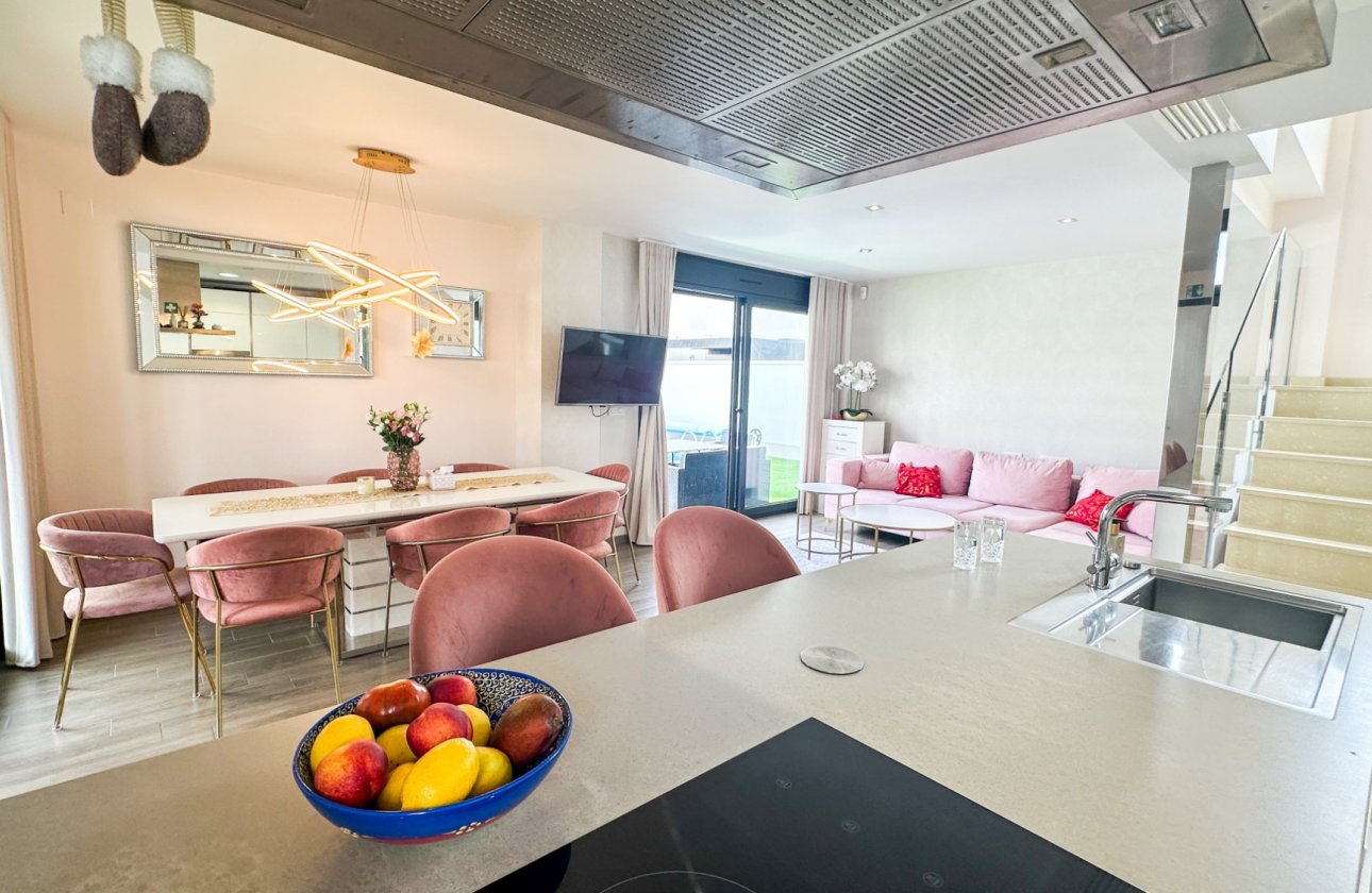 Resale - Villa -
Torrevieja - Costa Blanca