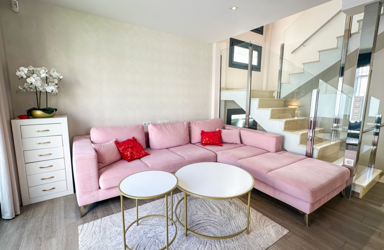 Resale - Villa -
Torrevieja - Costa Blanca