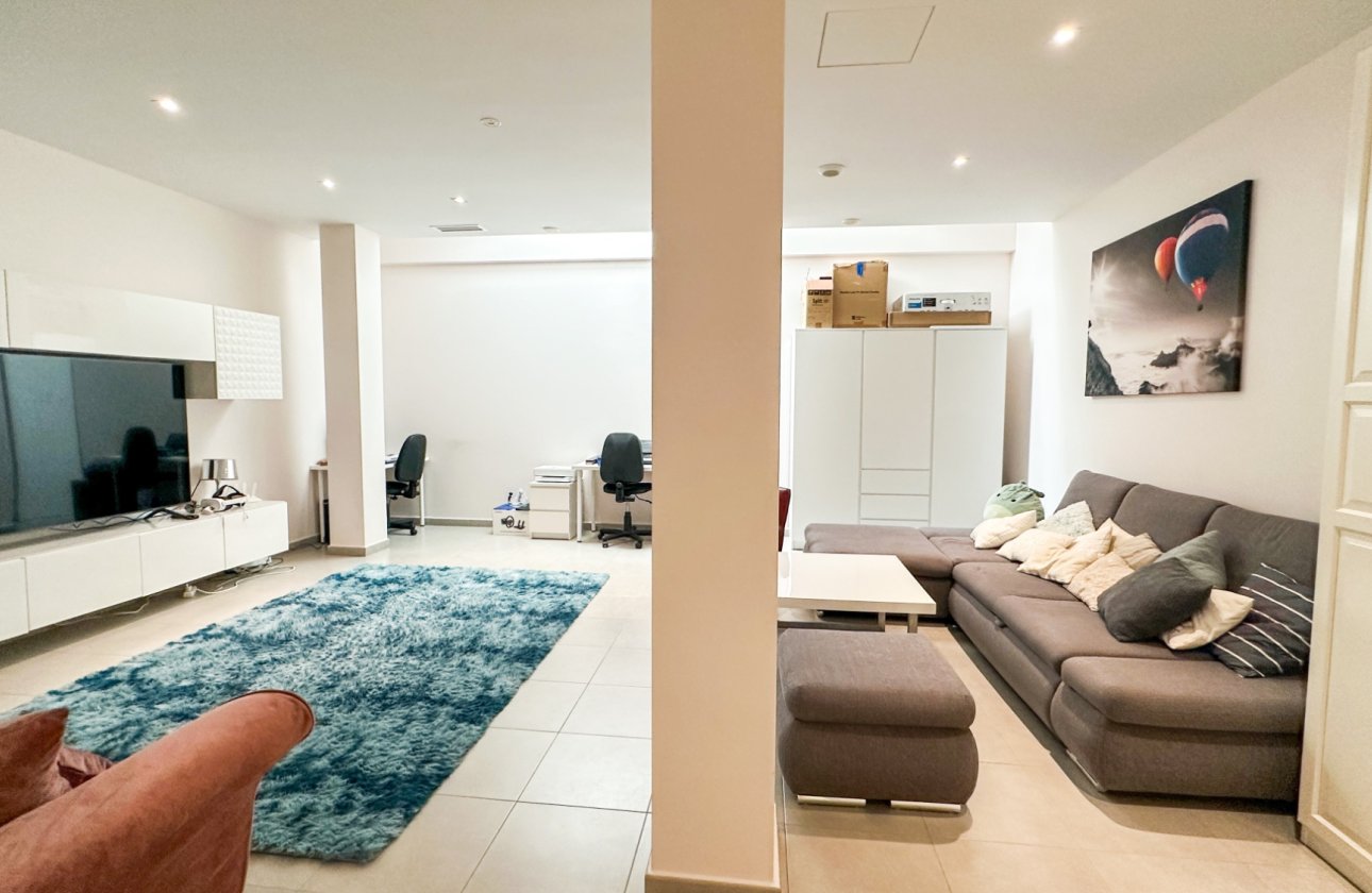 Resale - Villa -
Torrevieja - Costa Blanca
