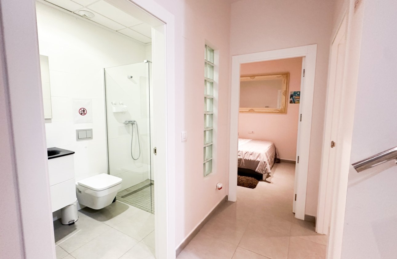 Resale - Villa -
Torrevieja - Costa Blanca