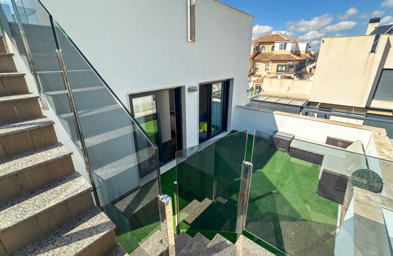 Resale - Villa -
Torrevieja - Costa Blanca