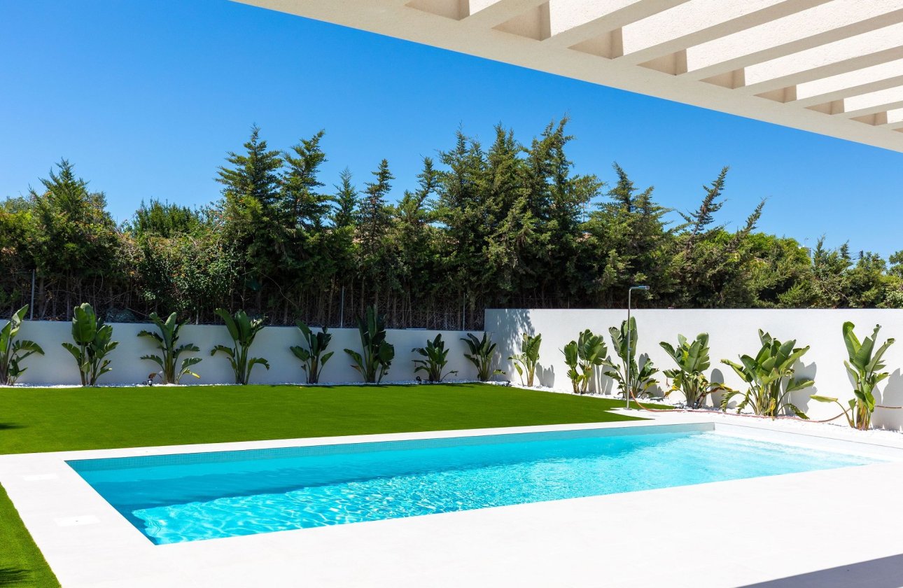 Resale - Villa -
Torrevieja - Costa Blanca