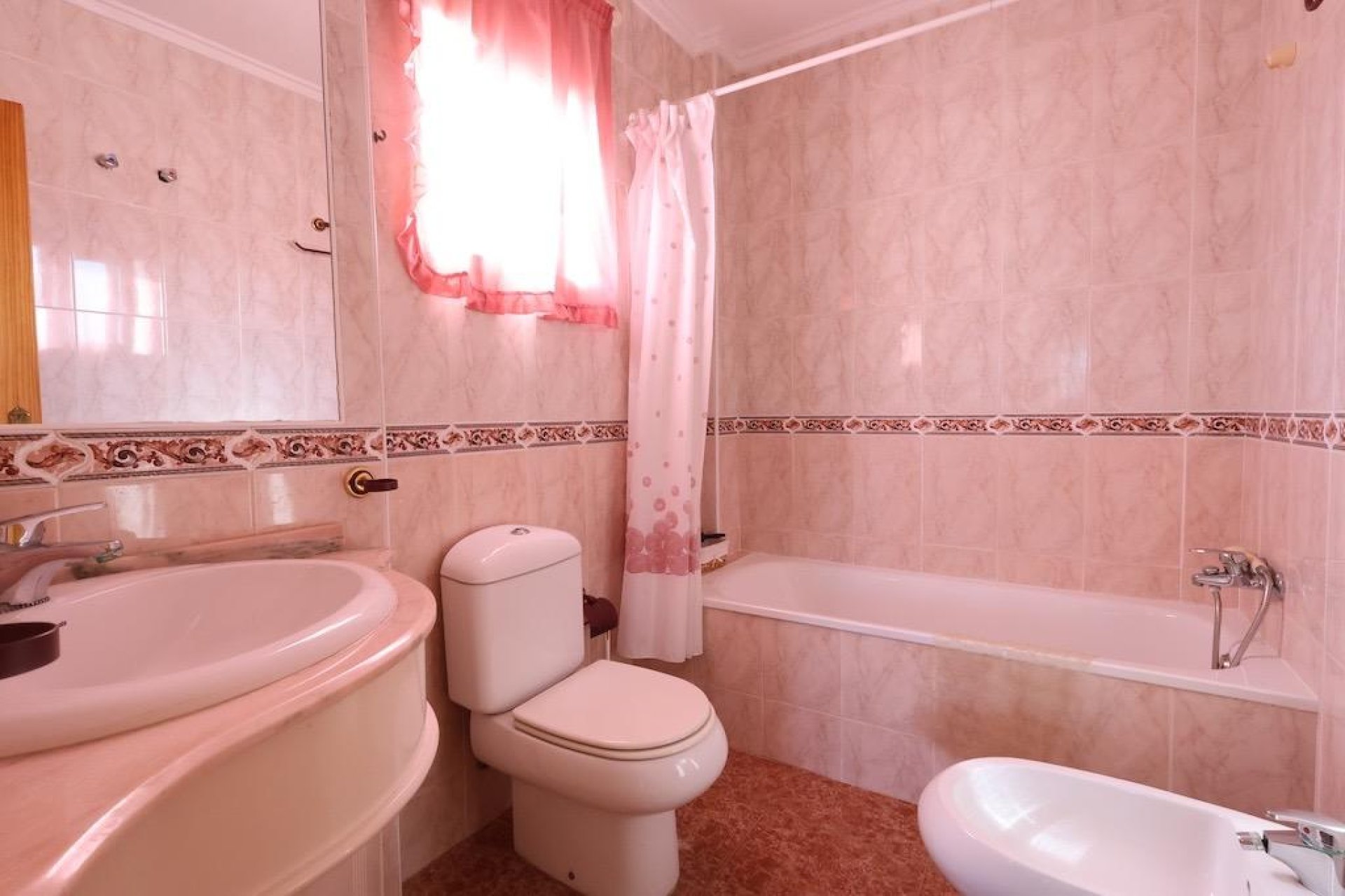 Resale - Villa -
Torrevieja - Costa Blanca
