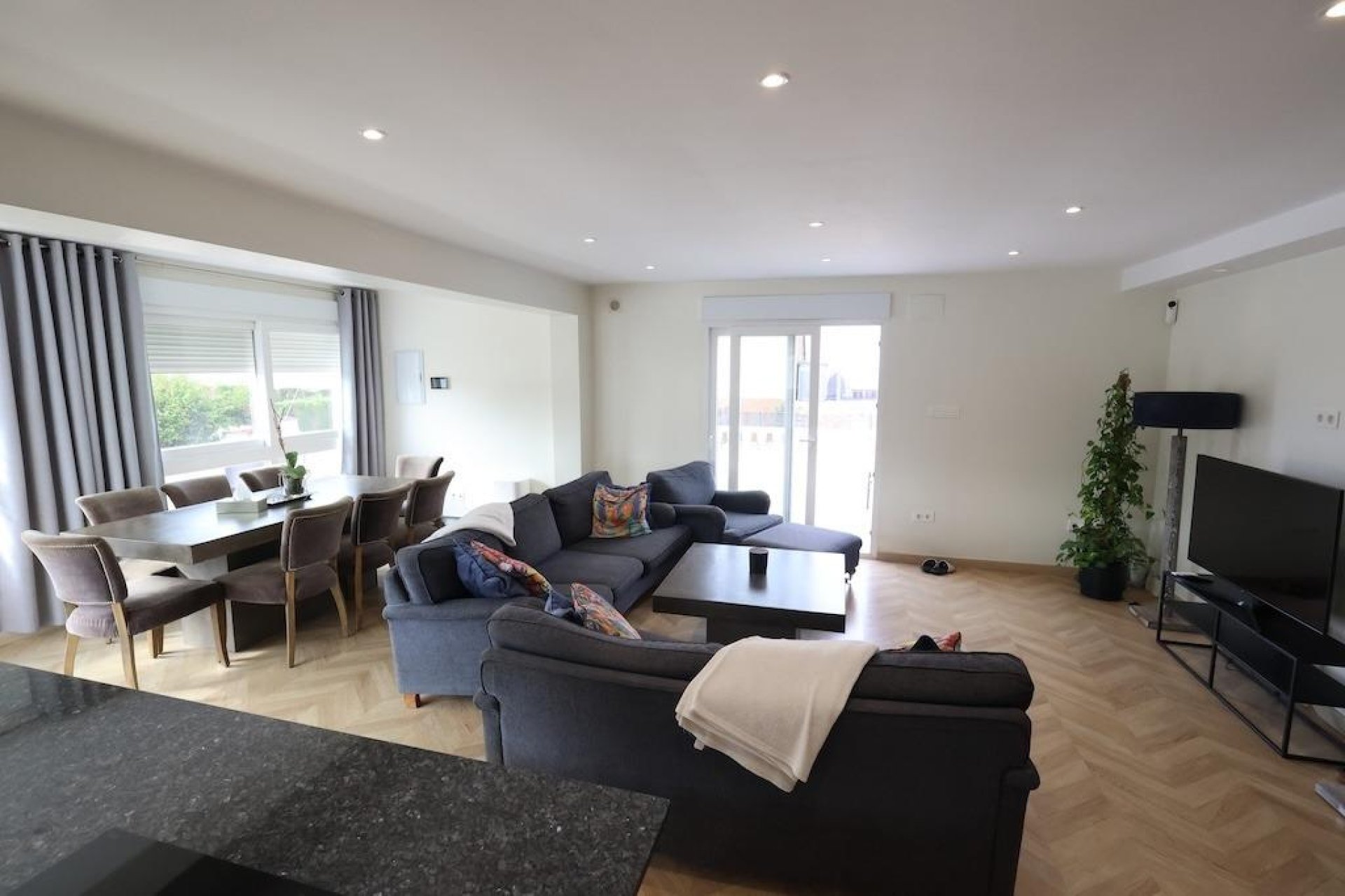 Resale - Villa -
Torrevieja - Costa Blanca