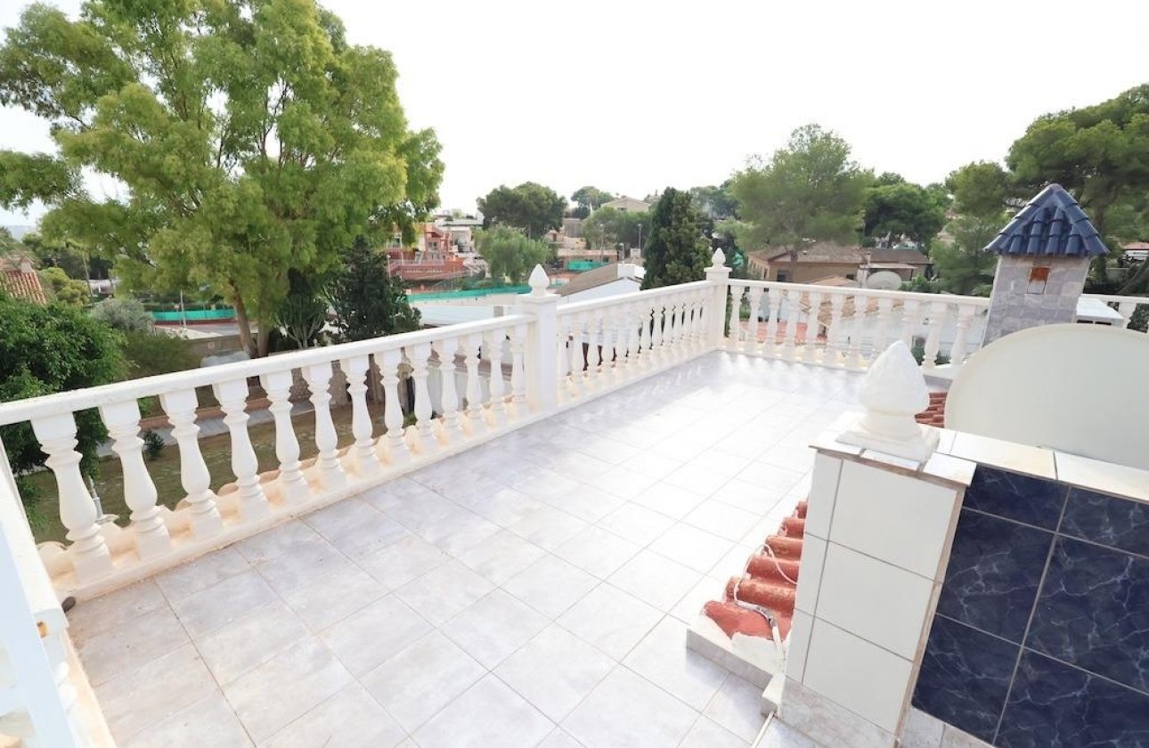 Resale - Villa -
Torrevieja - Costa Blanca