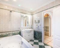 Resale - Villa -
Torrevieja - El Chaparral