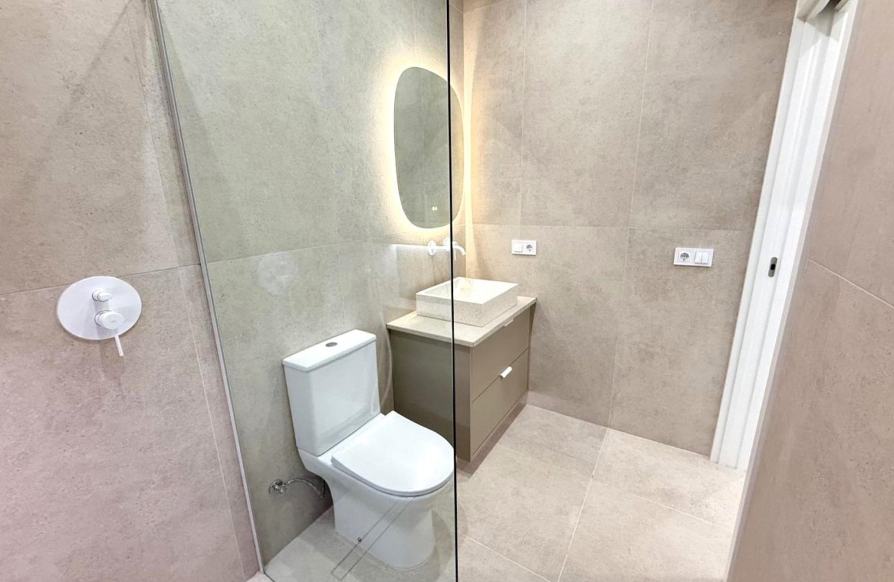 Resale - Villa -
Torrevieja - El Chaparral