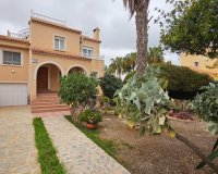Resale - Villa -
Torrevieja - El Chaparral