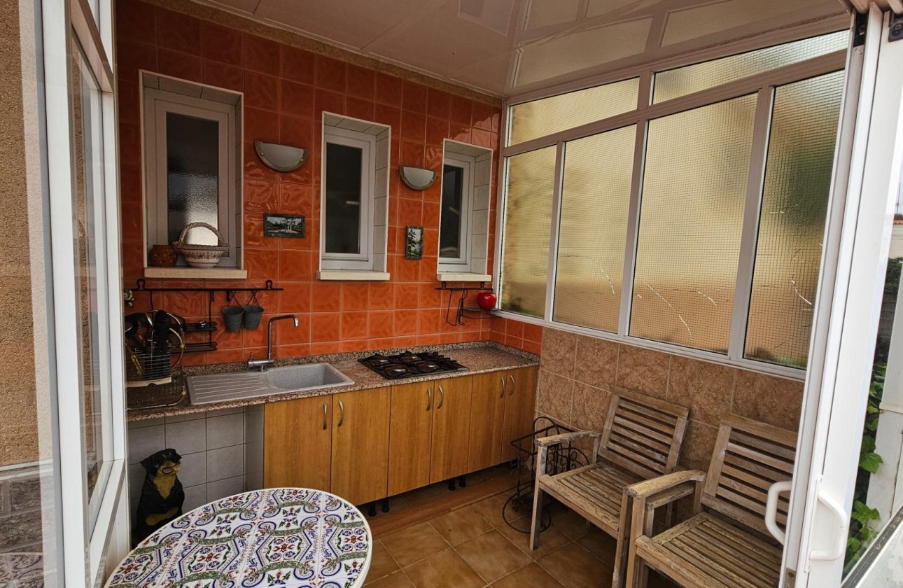 Resale - Villa -
Torrevieja - El Chaparral