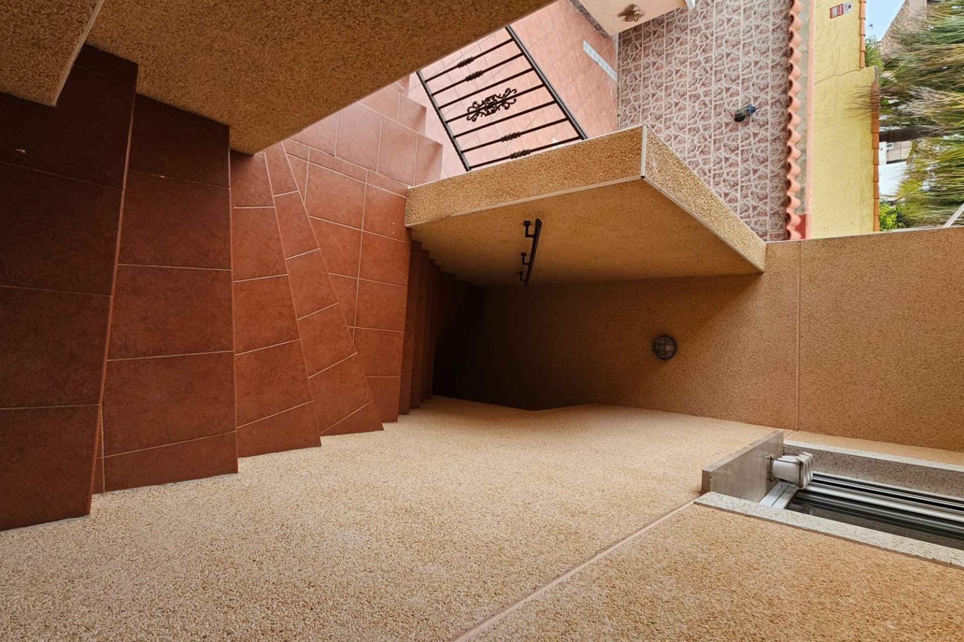 Resale - Villa -
Torrevieja - El Chaparral