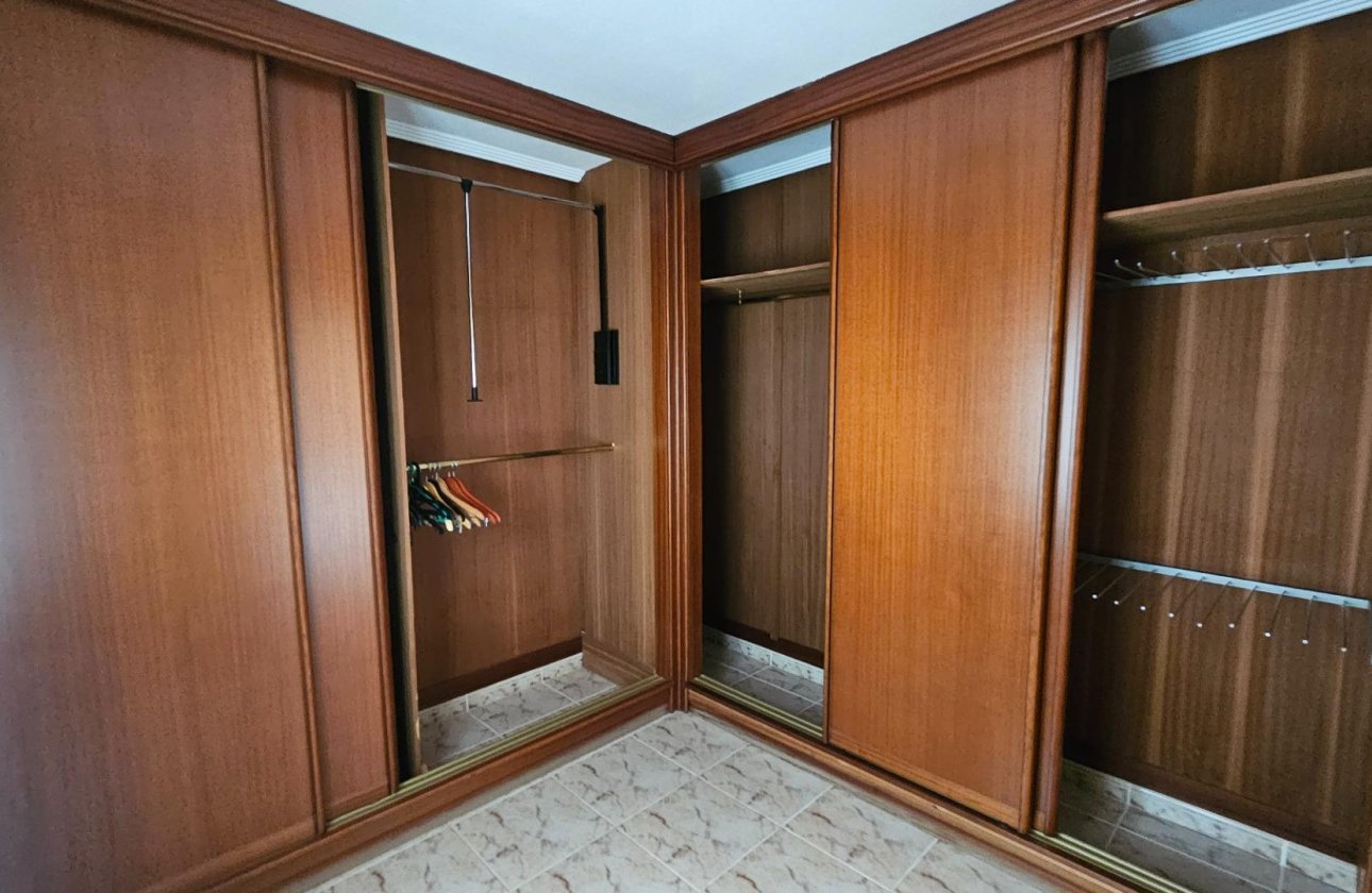 Resale - Villa -
Torrevieja - El Chaparral