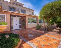 Resale - Villa -
Torrevieja - El Chaparral