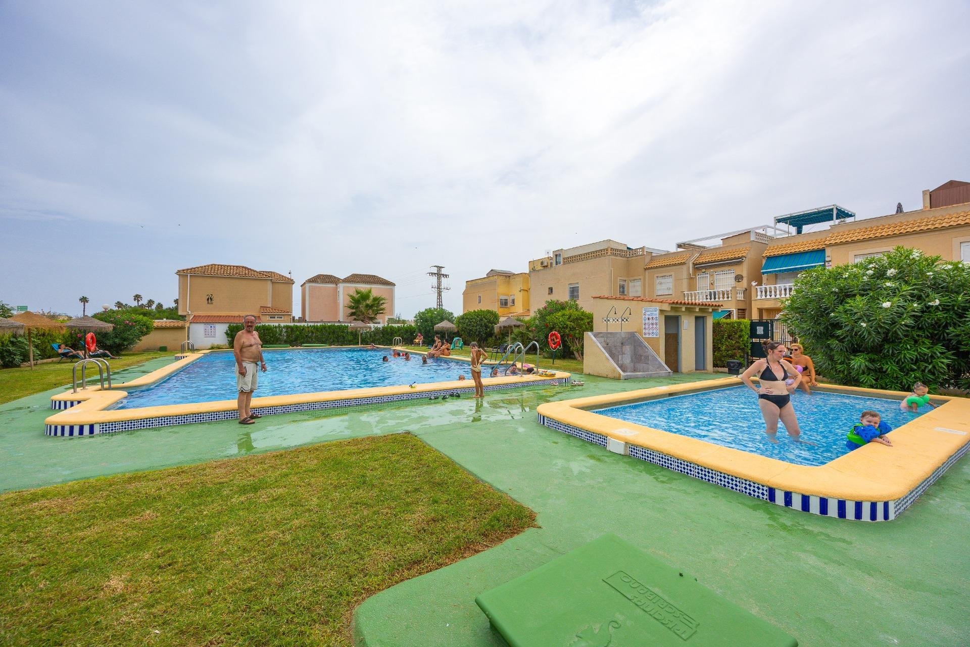 Resale - Villa -
Torrevieja - El Limonar