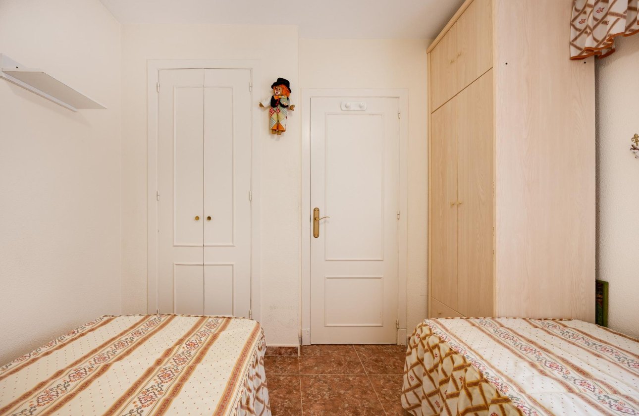 Resale - Villa -
Torrevieja - El Limonar