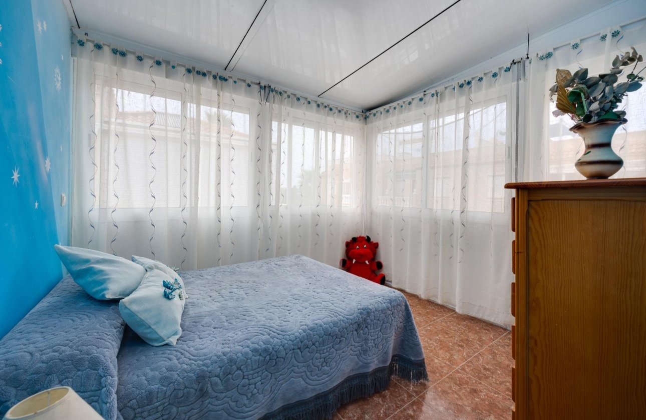 Resale - Villa -
Torrevieja - El Limonar