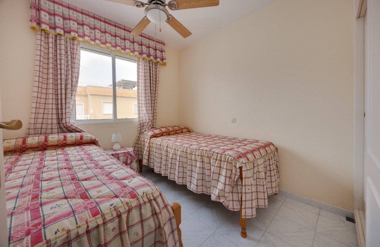 Resale - Villa -
Torrevieja - El Limonar