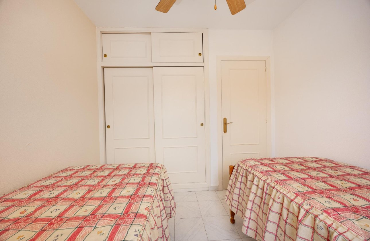 Resale - Villa -
Torrevieja - El Limonar