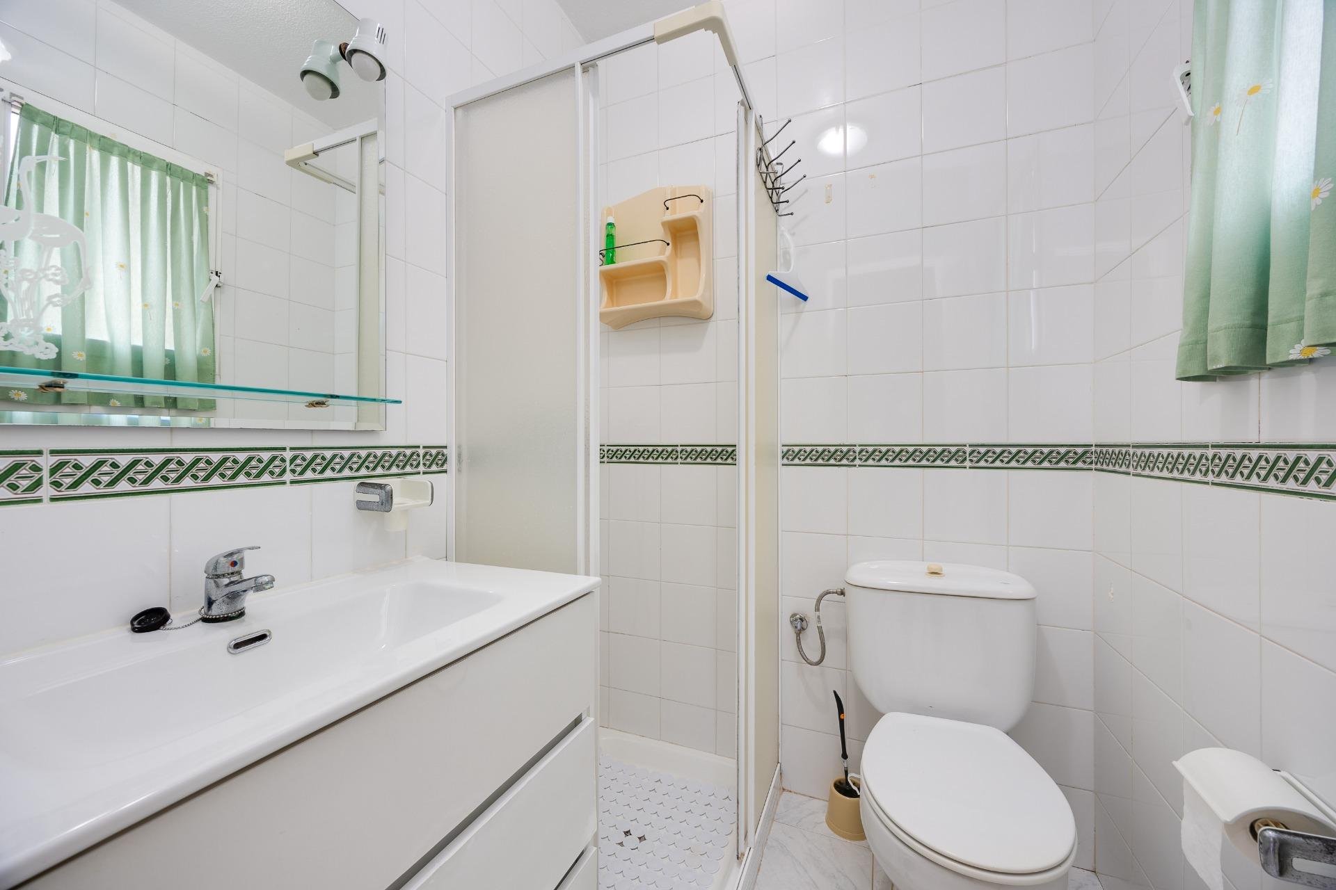 Resale - Villa -
Torrevieja - El Limonar