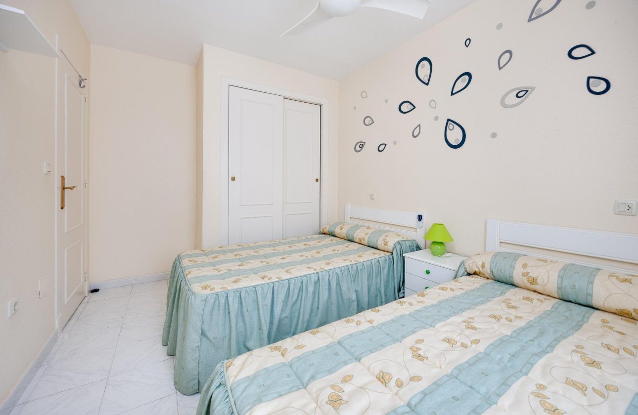 Resale - Villa -
Torrevieja - El Limonar