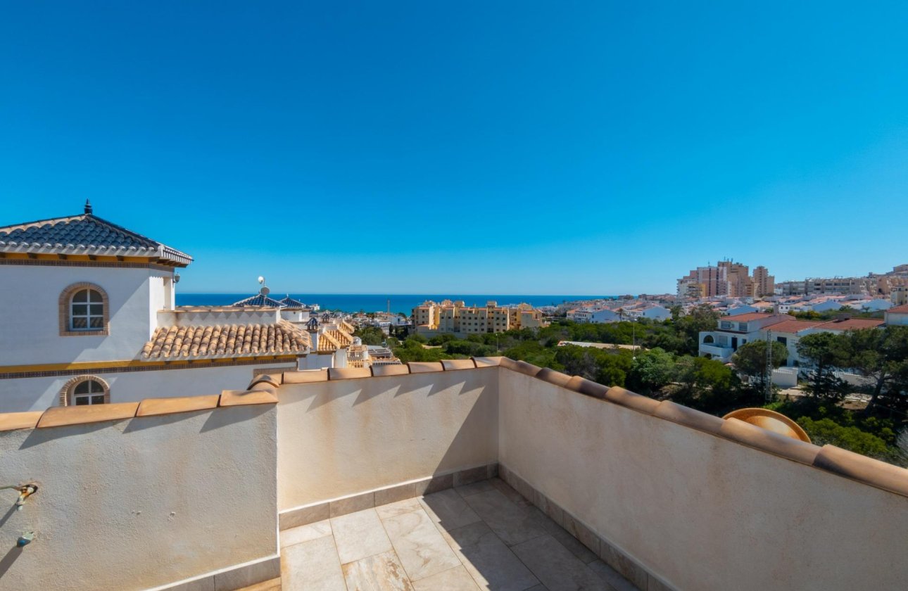 Resale - Villa -
Torrevieja - La Mata