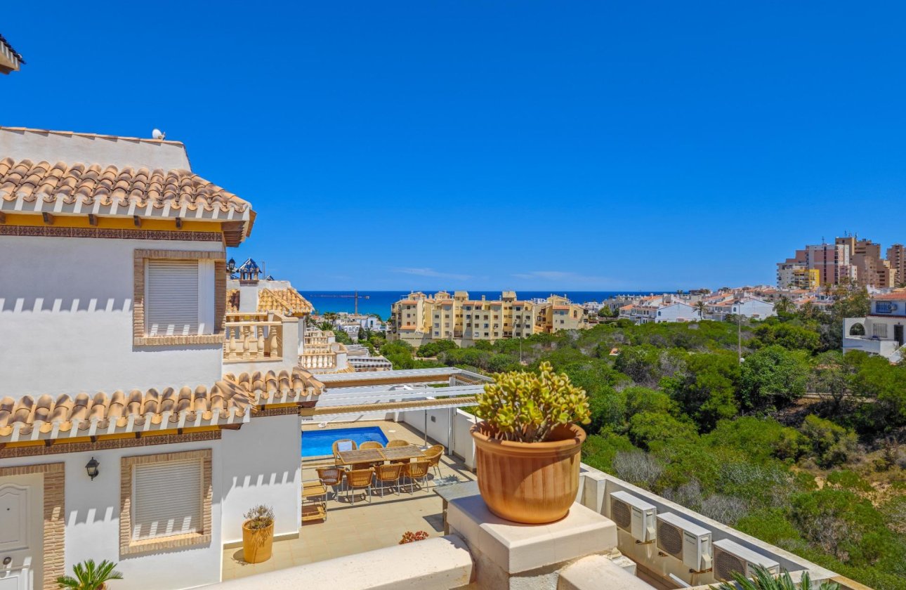 Resale - Villa -
Torrevieja - La Mata