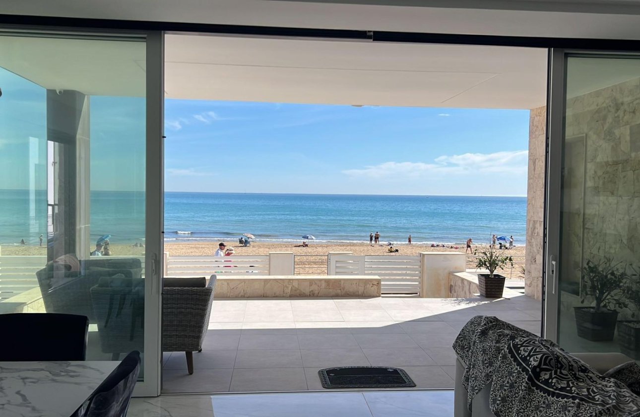 Resale - Villa -
Torrevieja - La Mata