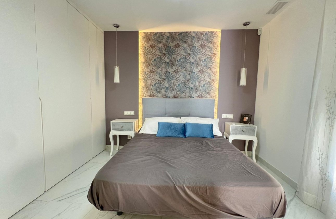 Resale - Villa -
Torrevieja - La Mata