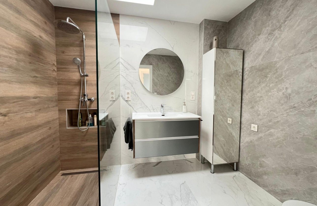 Resale - Villa -
Torrevieja - La Mata