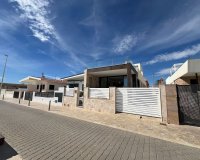 Resale - Villa -
Torrevieja - La Mata