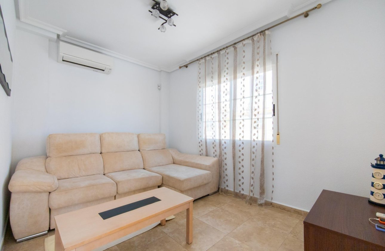 Resale - Villa -
Torrevieja - La Mata
