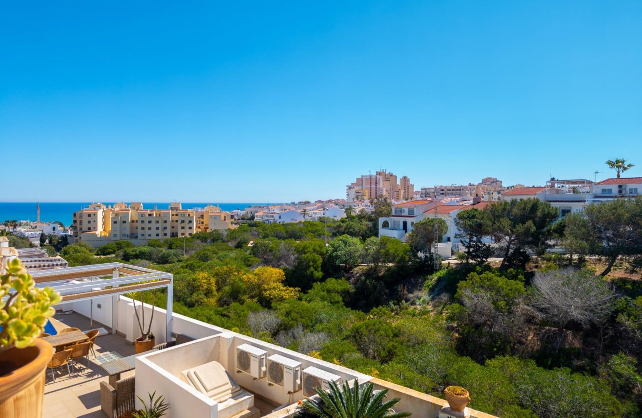 Resale - Villa -
Torrevieja - La Mata