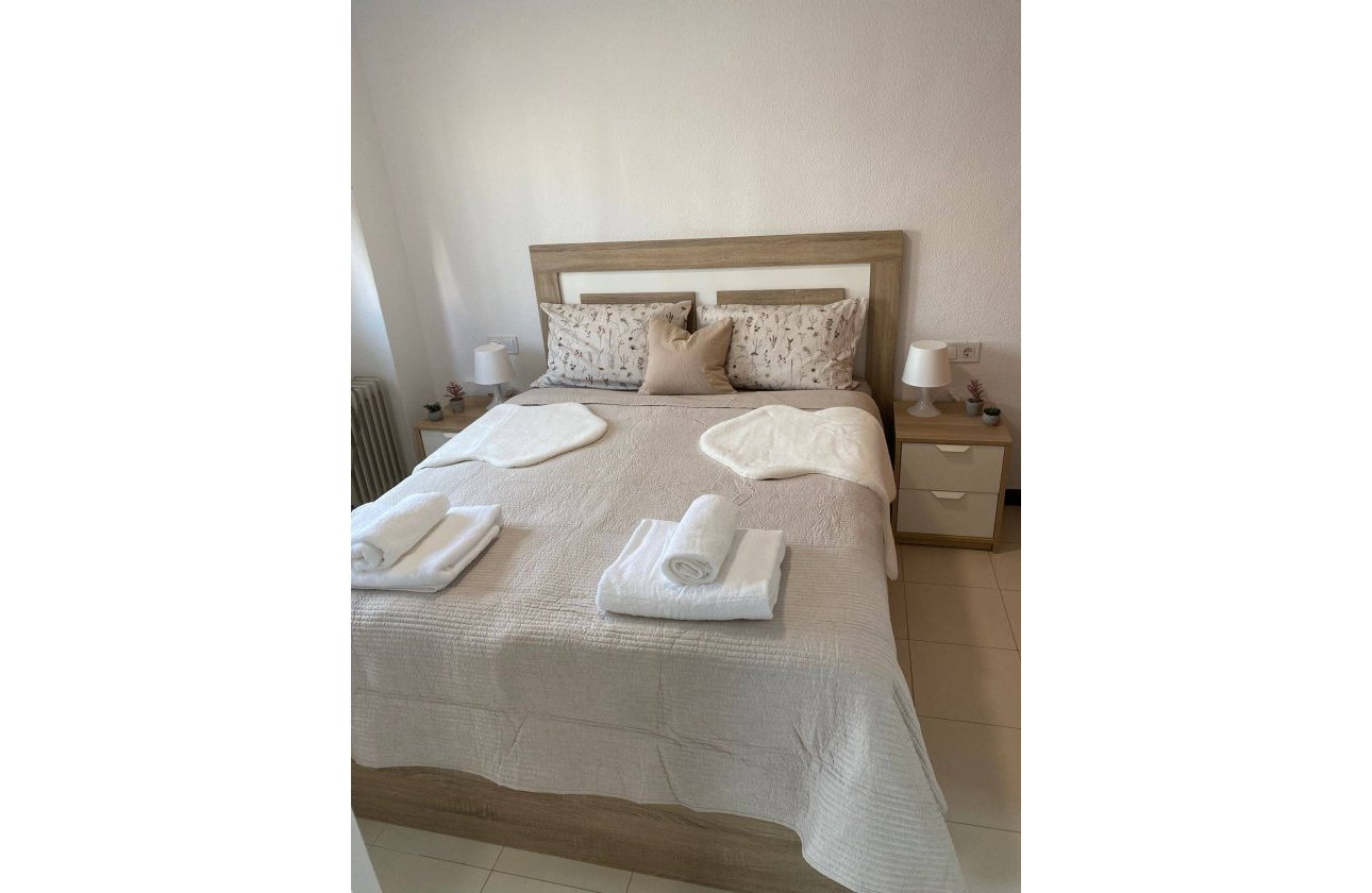 Resale - Villa -
Torrevieja - La Mata