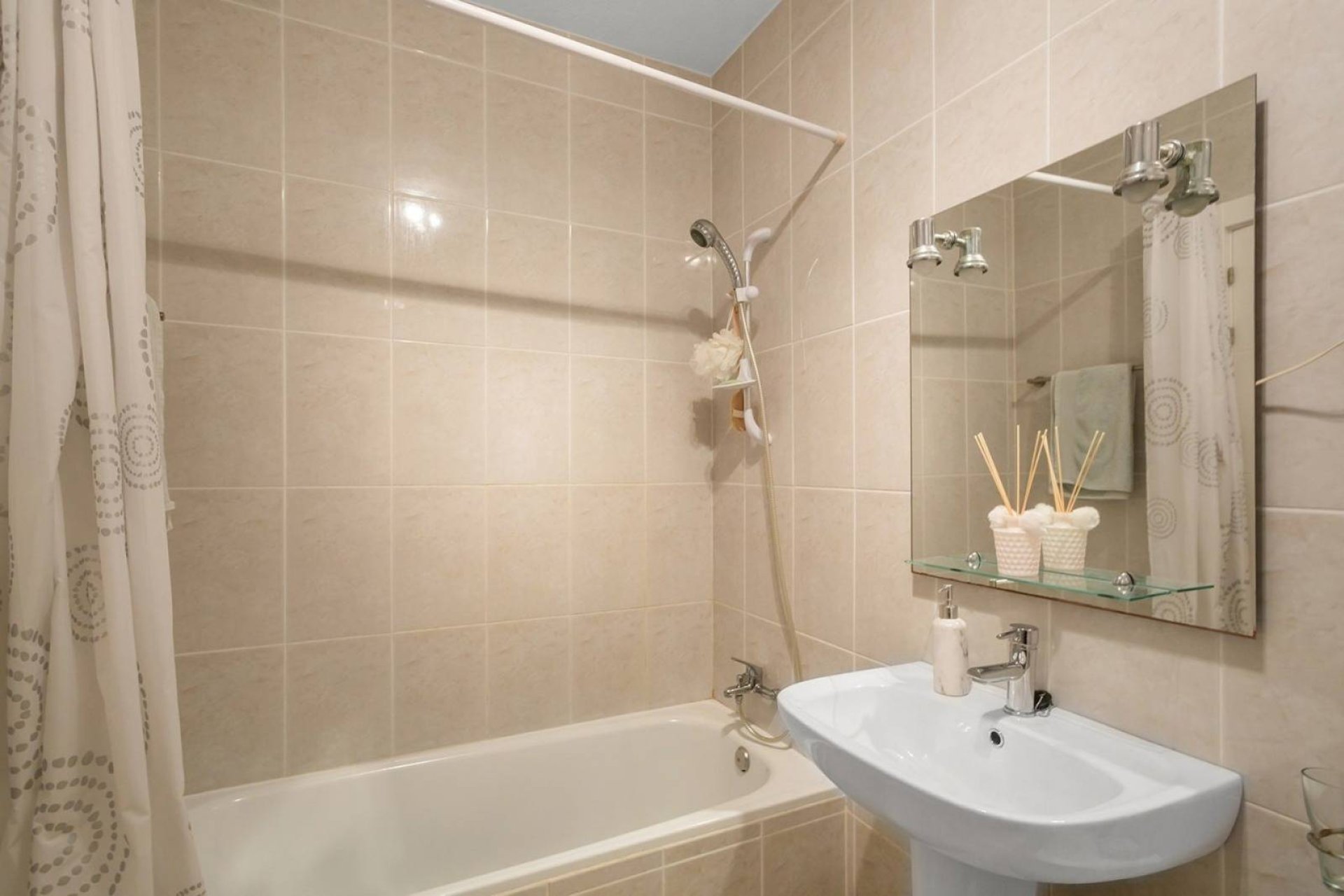 Resale - Villa -
Torrevieja - La Mata