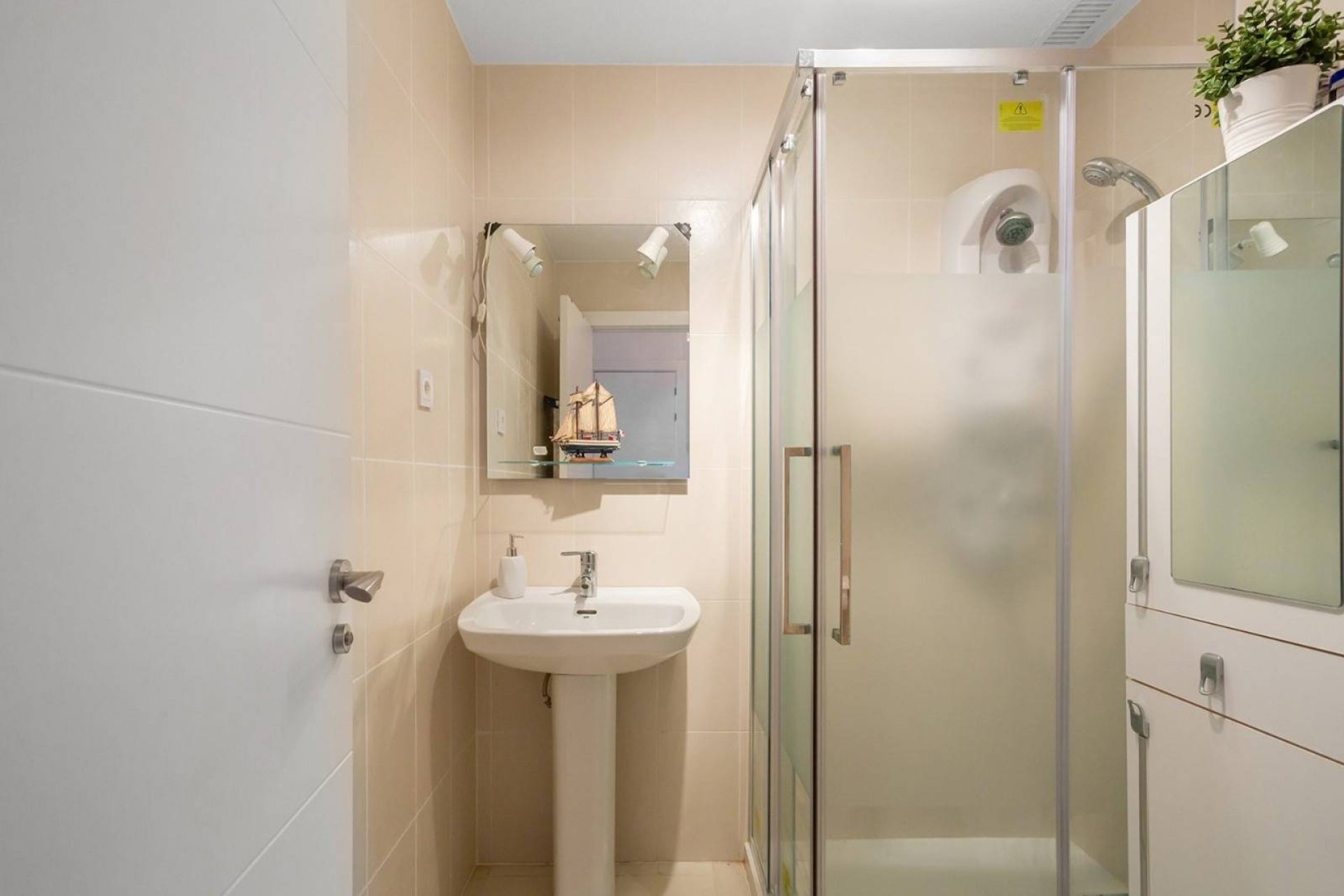 Resale - Villa -
Torrevieja - La Mata