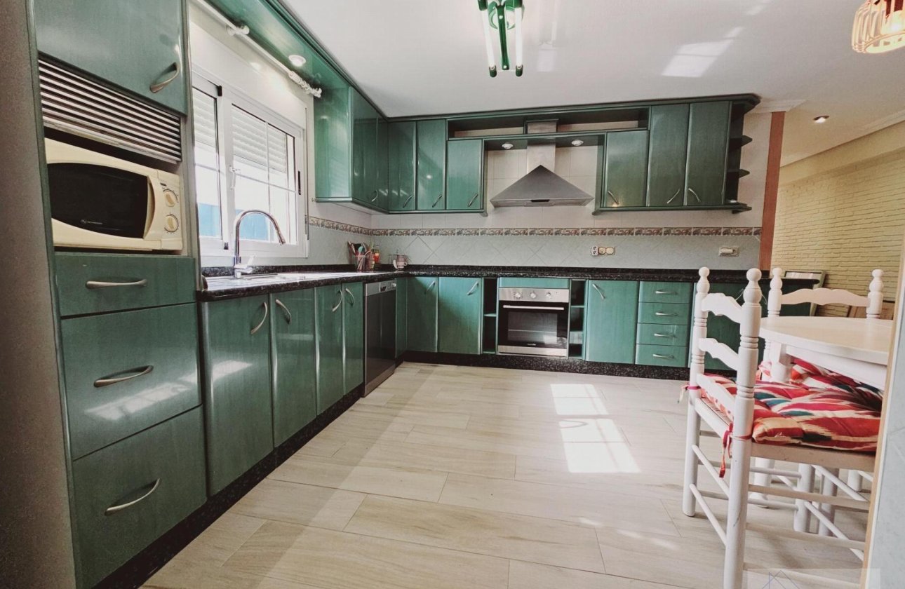 Resale - Villa -
Torrevieja - La Siesta - El Salado - Torreta