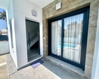 Resale - Villa -
Torrevieja - La Siesta - El Salado - Torreta