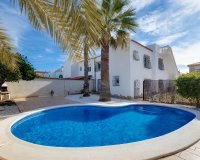 Resale - Villa -
Torrevieja - La Siesta - El Salado - Torreta