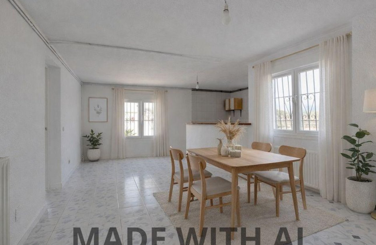 Resale - Villa -
Torrevieja - La Siesta - El Salado - Torreta