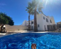 Resale - Villa -
Torrevieja - La Siesta - El Salado - Torreta