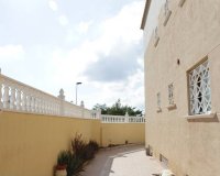 Resale - Villa -
Torrevieja - La Siesta - El Salado - Torreta