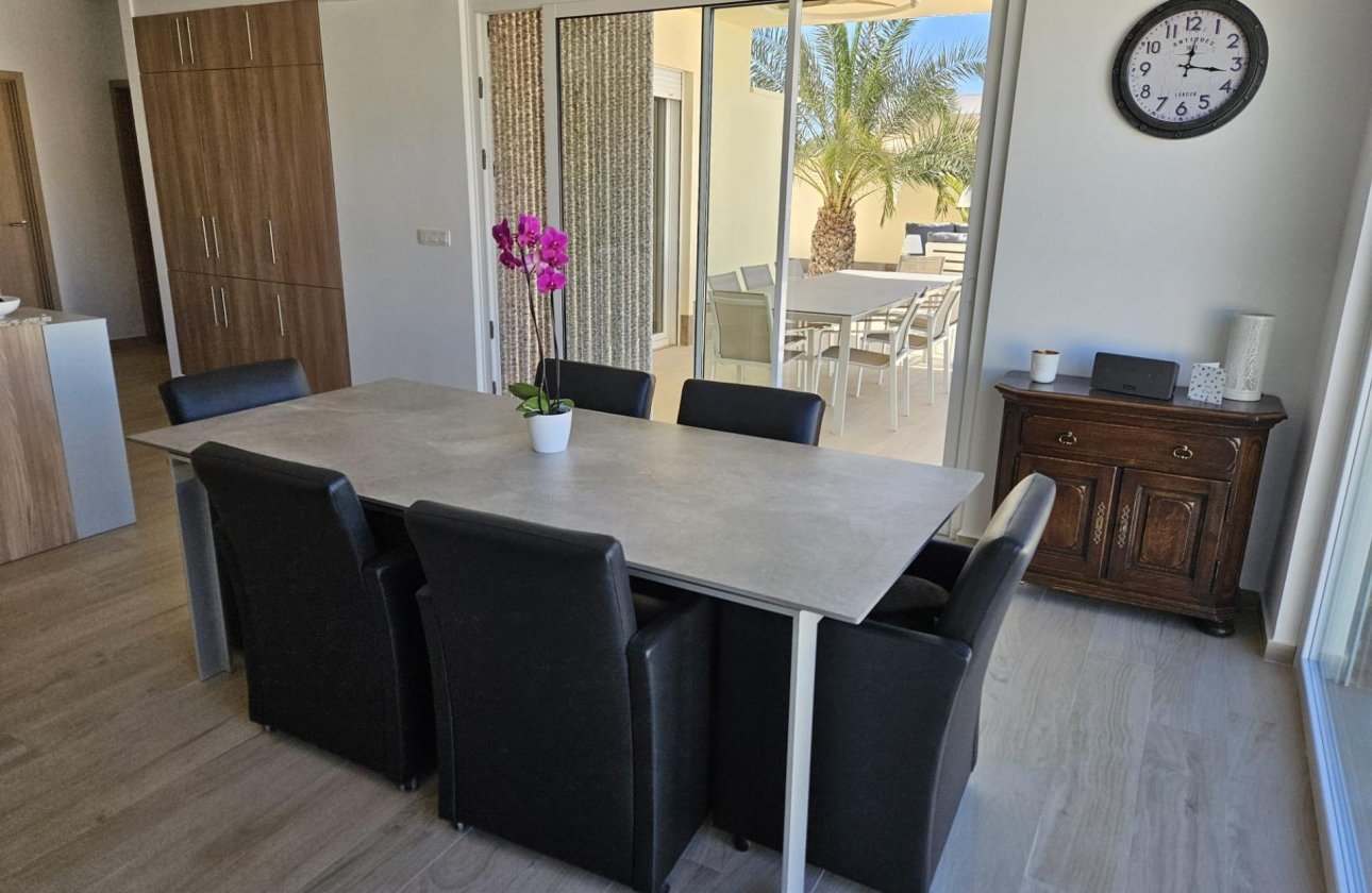 Resale - Villa -
Torrevieja - La Siesta - El Salado - Torreta