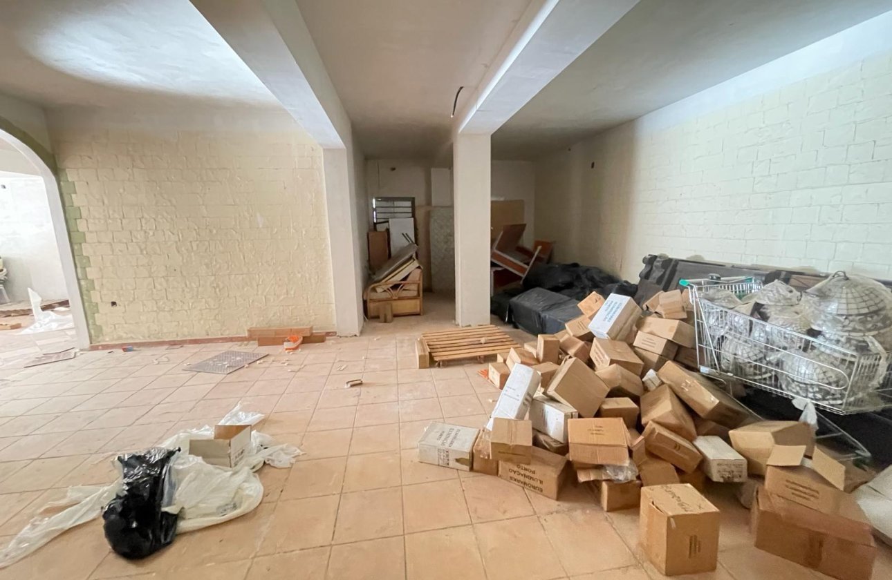Resale - Villa -
Torrevieja - La Siesta - El Salado - Torreta