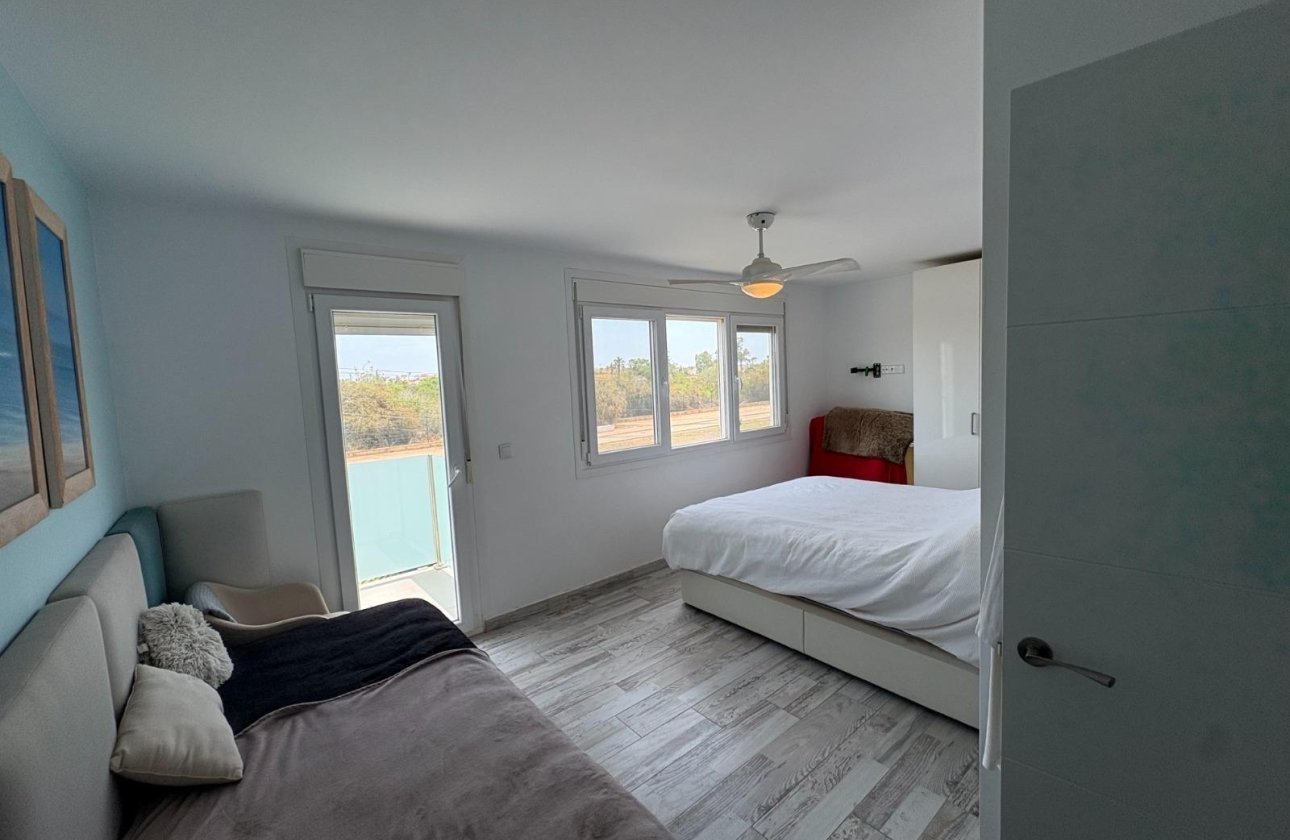 Resale - Villa -
Torrevieja - La Siesta - El Salado - Torreta