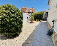 Resale - Villa -
Torrevieja - La Siesta - El Salado - Torreta